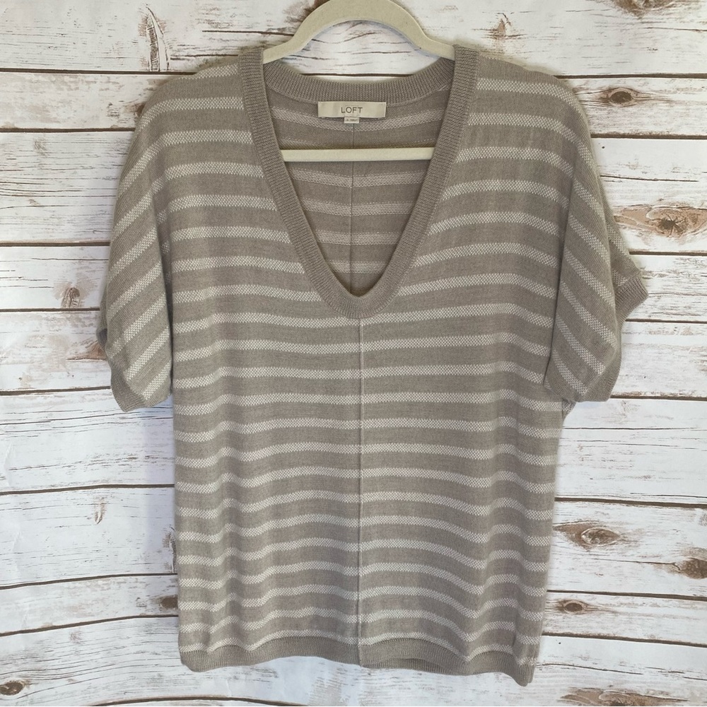 Ann Taylor Loft short sleeved sweater.  Size Small.